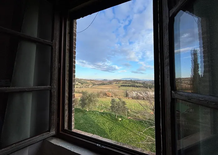 Perugia Farmhouse Farm stay *